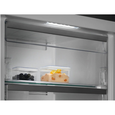 Морозильная камера Electrolux RUT7ME28X2-22 Морозильная камера Electrolux RUT7ME28X2-22-изображение