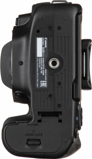 Цифровая зеркальная фотокамера Canon EOS 90D 18-135 IS nano USM KIT-26-изображение