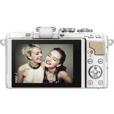 Цифровой фотоаппарат Olympus E-PL7 14-42 mm Pancake Zoom Kit white/silver (V205073WE001)-10-изображение